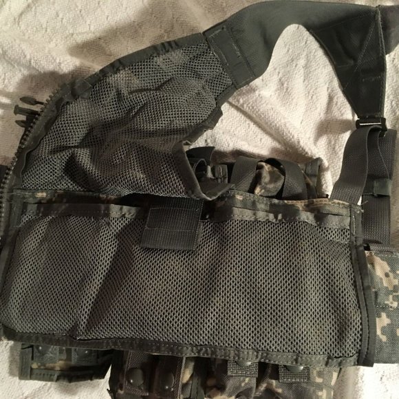 MOLLE II ACU FLC TACTICAL FIGHTING LOAD CARRIER VEST CHEST RIG & POUCHES JJ 951 - Picture 8 of 13